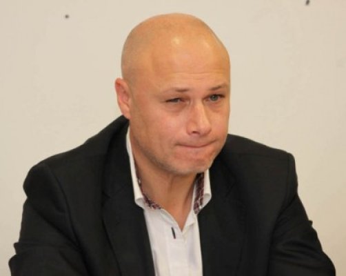 Deputatul Condurăţeanu, un politician discret şi bogat, crescut la umbra fostului lider UNPR Marian Sârbu